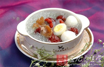 人参鸽蛋汤的功效与作用