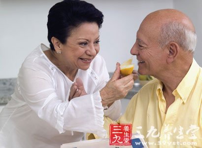 老人小心消化道出血