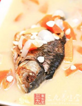 木瓜炖鱼的做法