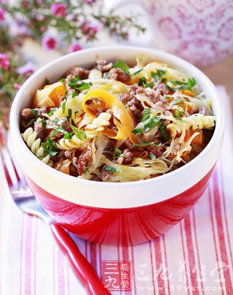 香草杏仁青酱意面