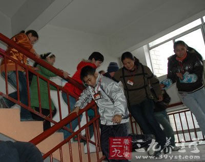 青川地震 地震来临如何防震减灾