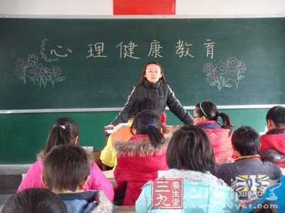 高三女生遭同学割喉 2个方法预防学生犯罪心理