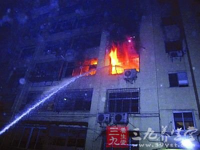 大连科诺尔化工厂爆炸 工厂火灾如何逃生