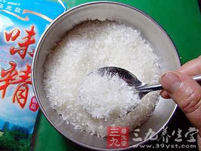 炒肉菜不用加味精