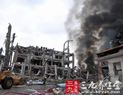 上海金山一化工厂发生爆炸 遇化工灾害如何自