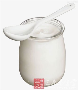 每天坚持喝原味酸奶可以降低口腔中的硫化氢含量