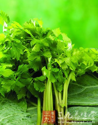 香芹菜有助于消除口中的异味