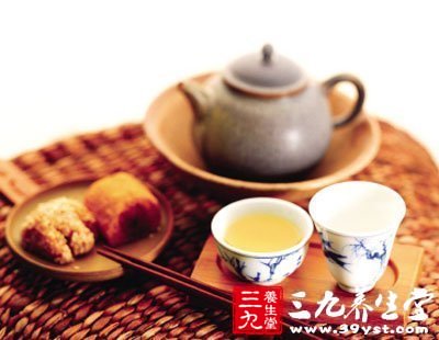 氣血不足用杏仁麥冬桑菊茶調(diào)理