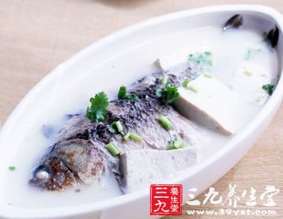 鯽魚(yú)豆腐湯的做法