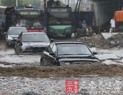 涉水后要对车进行安全检查 涉水后要对车进行安全检查