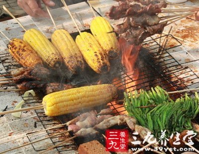 避免過(guò)多含致癌物的煙霧進(jìn)入食物中