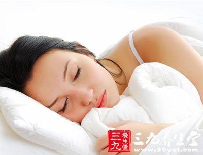 <em>睡觉出汗</em>怎么回事 中医认为睡梦中出汗是肾阳