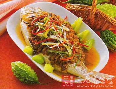 苦瓜的做法食谱五大全帮你排毒养生-三九减肥干鸡锅菜谱图片