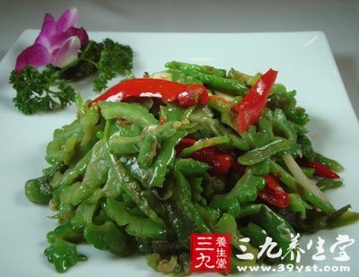 芹菜肉丝炒苦瓜