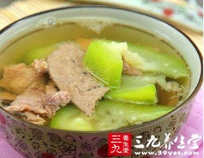 补脑的食物 丝瓜肉片汤