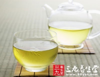 给痘痘喝绿茶