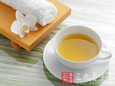 食用凉茶等清热降火食物可以避免过敏