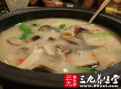 什錦蘑菇魚湯<