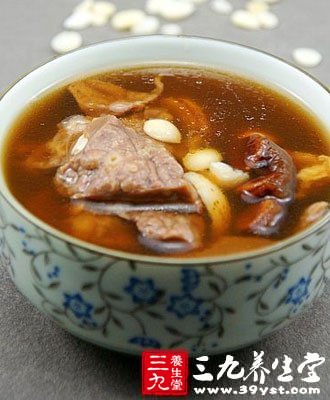 处暑食谱 麻油石斛花生汤