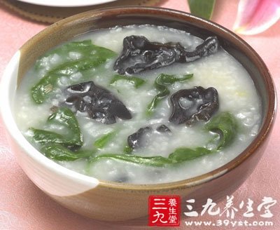 糖尿病患者的食疗：木耳粥