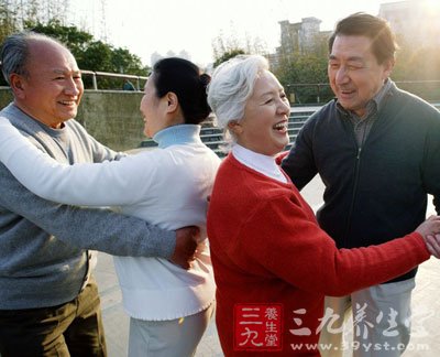 跳广场舞遭爆头 老人跳舞有哪些禁忌(2)