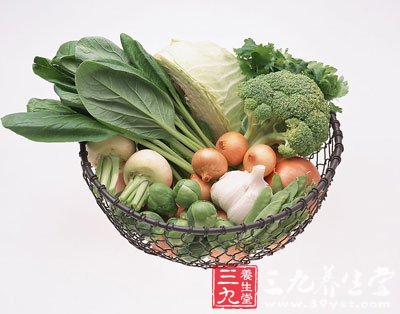 慢性前列腺炎注意事項(xiàng)：多食新鮮水果、蔬菜、粗糧及大豆制品