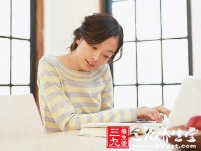 神经根型颈椎病有何症状表现