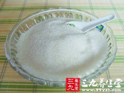 糖尿病人不宜吃的食物有：易于使血糖迅速升高的食物