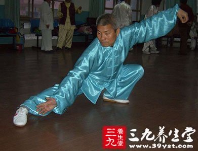 听太极音乐练习太极拳