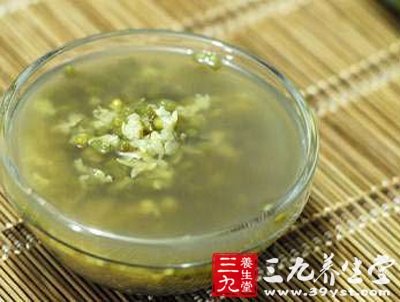 嘴角起泡飲食調(diào)理方法喝綠豆粥