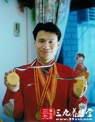 陈思坦32式太极剑 有哪些动作名称(3)