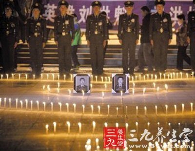 北京消防员牺牲遗体抱作一团 细述火灾逃生方