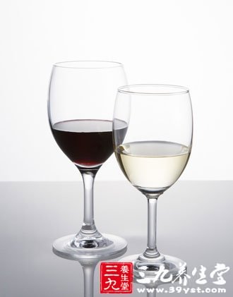 央视曝电商卖假酒 如何鉴别真酒假酒(2)