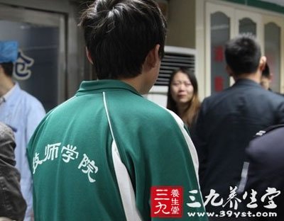 承德技师学院斗殴如何做好健康心理教育