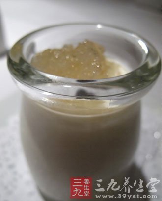 孕婦在妊娠期間和產(chǎn)后進(jìn)食燕窩