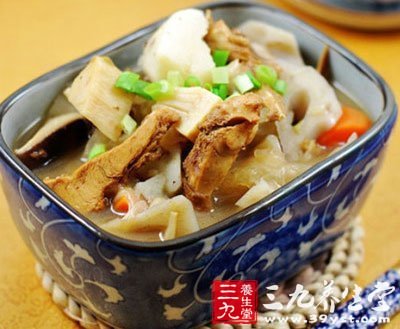 補(bǔ)血食療參歸銀鯧湯