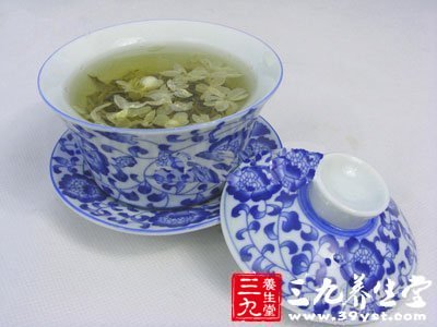 手脚冰凉喝茉莉花茶