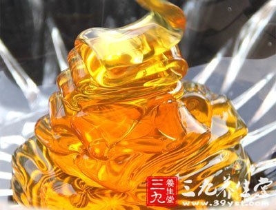 枣花蜂蜜用以涂敷疮肿、烫伤，有解毒和保护疮面的作用