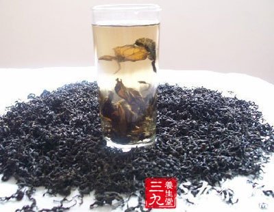 秋天喝杜仲茶好