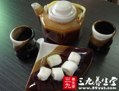 山茶花茶具有凉止血、散淤消肿降压、降血脂等功效