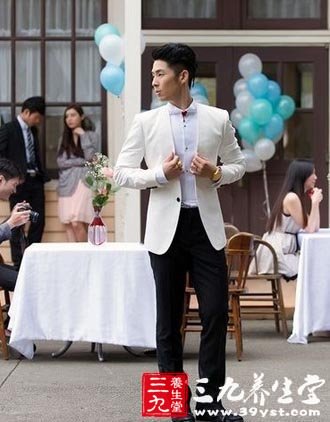  吴建豪15日完婚  肌肉锻炼4个原则让你变身男神