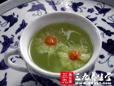 绿豆菊花茶排毒养颜、平整脸上粗孔使肌肤光洁、是治理痘痘的妙方