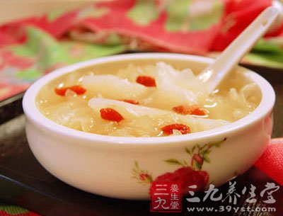 银耳雪梨汤 4种做法润肺止咳清肠道