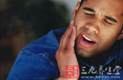 上火牙龈肿痛怎么办 对症下药帮男人消火去痛