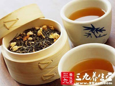 鼠尾草茶不仅能促进血液循环，还能够起到丰胸的效果