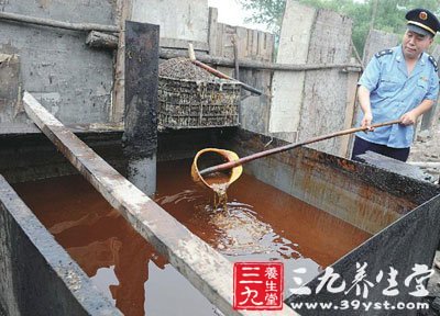 地沟油事件屡禁不止 首因暴利吞食商业道德