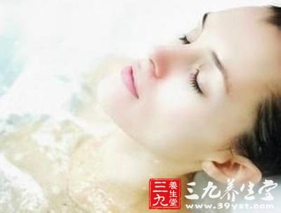 冬季洗澡需要注意什么饥饿时不宜洗澡