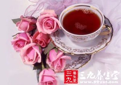 玫瑰蜂蜜茶性质温和、降火气，可调理血气，促进血液循环，养颜美容