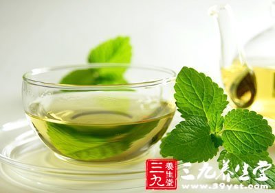 绿茶能减缓和预防好几种癌症的发展，包括结肠癌、肝癌、乳腺癌和前列腺癌