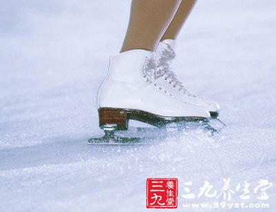 滑冰对于协调能力的锻炼是很有帮助的